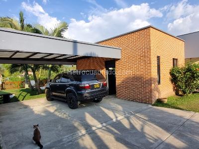 Casa de 4 alcobas en venta en Mirador De Llano Grande, Pereira, 450 m² · foto 2 de 20