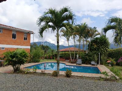 Casa de 5 alcobas en venta en Mirador De Llano Grande, Pereira, 406 m² · foto 2 de 20