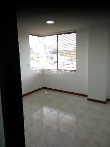 Apartamento de 2 alcobas en venta en Pinares De San Martin, Pereira, 59 m² · foto 5 de 13