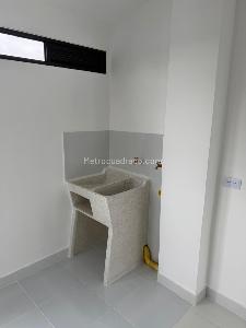 Apartamento de 2 alcobas en venta en La Lorena Ii, Pereira, 65 m² · foto 8 de 17