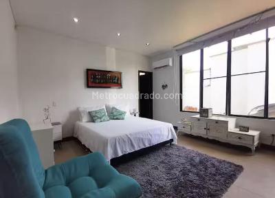 Casa de 5 alcobas en arriendo en Av Colibris, Pereira, 300 m² · foto 8 de 16
