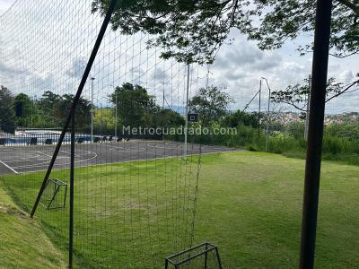 Apartamento en venta en Alcazares, Pereira · foto 19 de 20