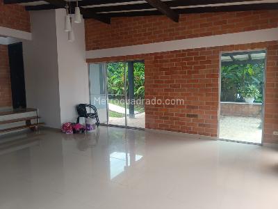 Casa de 3 alcobas en venta en Cedritos, Pereira, 240 m² · foto 10 de 20