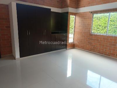 Casa de 3 alcobas en venta en Cedritos, Pereira, 240 m² · foto 18 de 20
