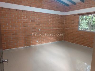 Casa de 3 alcobas en venta en Cedritos, Pereira, 240 m² · foto 19 de 20