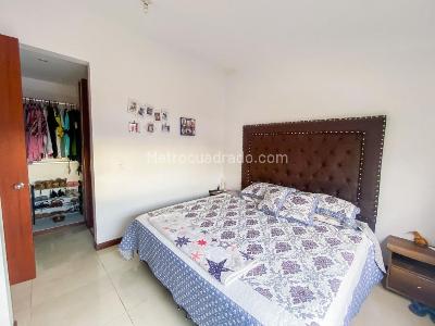 Casa de 4 alcobas en venta en Senderos De Unicentro, Pereira, 120 m² · foto 10 de 18