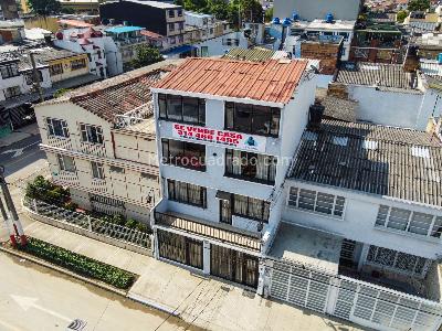 Casa de 5 alcobas en venta en Santa Isabel Occidental, Bogotá, 300 m² · foto 3 de 12