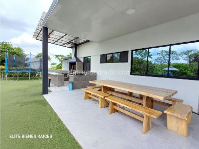 Casa de 5 alcobas en venta en Club Campestre, Armenia, 500 m² · foto 9 de 20