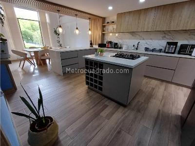 Casa de 3 alcobas en venta en Fundadores, Armenia, 250 m² · foto 5 de 20
