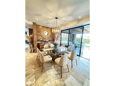 Casa de 4 alcobas en venta en Avenida Bolivar, Armenia, 600 m² · foto 2 de 20