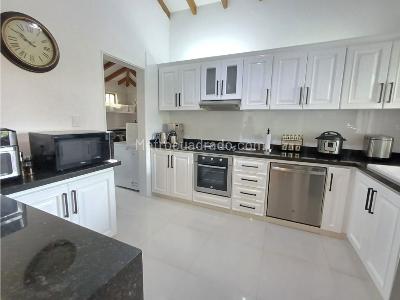 Casa de 4 alcobas en venta en El Caimo, Armenia, 220 m² · foto 4 de 20
