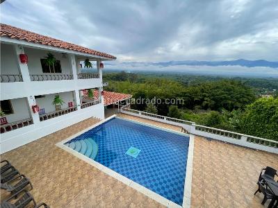 Casa de 5 alcobas en venta en Via Pueblo Tapao, Armenia, 1400 m² · foto 2 de 20