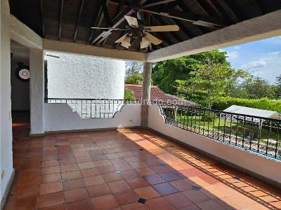 Casa de 5 alcobas en venta en Club Campestre, Armenia · foto 12 de 20