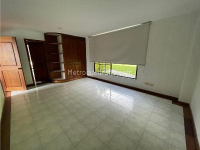Casa de 5 alcobas en venta en Club Campestre, Armenia · foto 15 de 20