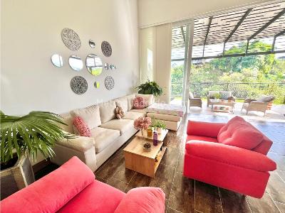 Casa de 4 alcobas en venta en Avenida 19, Armenia, 383 m² · foto 2 de 20