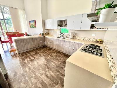 Casa de 4 alcobas en venta en Avenida 19, Armenia, 383 m² · foto 5 de 20