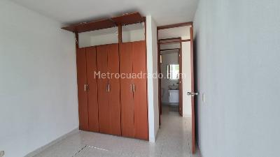 Apartamento de 3 alcobas en venta en Brisas De Agua Blanca, Girardot, 62 m² · foto 14 de 19