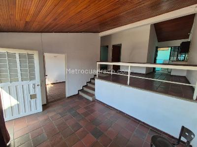 Casa de 4 alcobas en venta en San Antonio, Girardot, 184 m² · foto 5 de 20