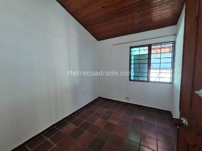 Casa de 4 alcobas en venta en San Antonio, Girardot, 184 m² · foto 10 de 20