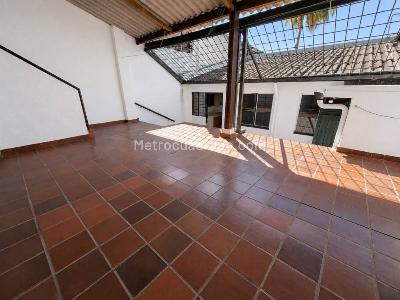 Casa de 4 alcobas en venta en San Antonio, Girardot, 184 m² · foto 16 de 20