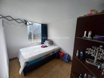 Apartamento de 3 alcobas en venta en Villa Alsacia Castilla, Bogotá, 54 m² · foto 9 de 15