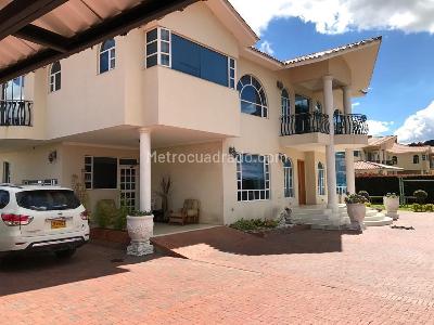 Casa de 5 alcobas en arriendo en Puente Vargas, Cajicá · foto 3 de 9
