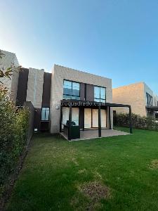 Casa de 3 alcobas en arriendo en El Campin, Chía, 300 m² · foto 3 de 20