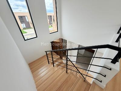Casa de 3 alcobas en arriendo en Br Aquitania, Chía, 320 m² · foto 2 de 16
