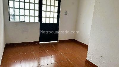 Casa de 5 alcobas en venta en Villavicencio, Villavicencio, 96 m² · foto 4 de 14