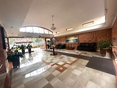Apartamento de 4 alcobas en venta en Ciudad Salitre Oriental, Bogotá, 161 m² · foto 4 de 20