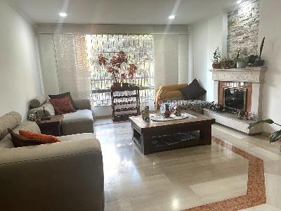 Apartamento de 4 alcobas en venta en Ciudad Salitre Oriental, Bogotá, 161 m² · foto 2 de 20