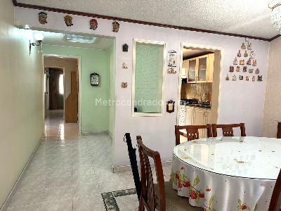 Casa en venta en Modelia Occidental, Bogotá · foto 2 de 16