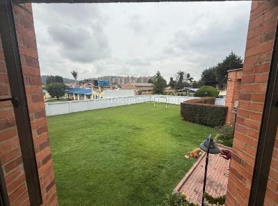 Casa de 4 alcobas en venta en San Jose De Bavaria, Bogotá, 356 m² · foto 14 de 15
