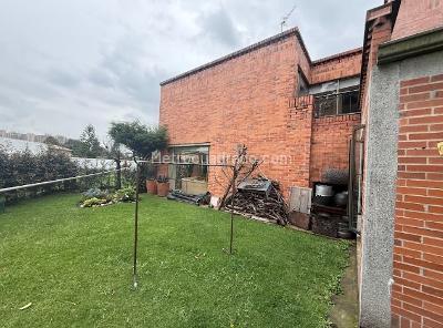 Casa de 4 alcobas en venta en San Jose De Bavaria, Bogotá, 356 m² · foto 3 de 15