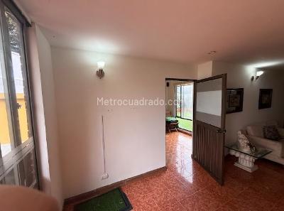 Casa de 4 alcobas en venta en San Jose De Bavaria, Bogotá, 356 m² · foto 5 de 15