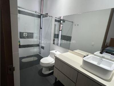Casa de 3 alcobas en venta en Av Centenario Norte, Armenia, 1564 m² · foto 9 de 20