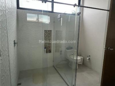 Casa de 3 alcobas en venta en Av Centenario Norte, Armenia, 1564 m² · foto 11 de 20