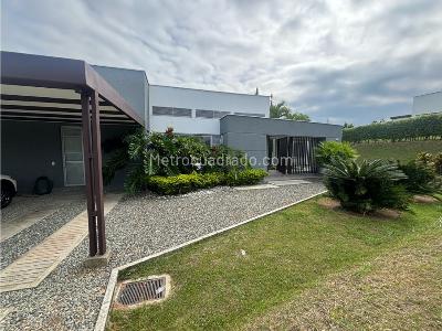 Casa de 3 alcobas en venta en Sector El Caimo, Armenia · foto 2 de 20
