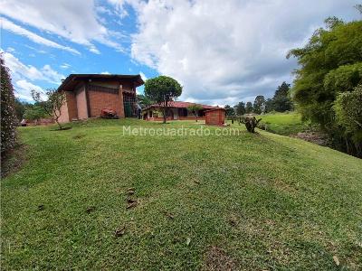 Casa de 3 alcobas en venta en Circasia Armenia, Armenia, 300 m² · foto 5 de 20