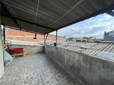 Casa de 3 alcobas en venta en Sur Occidente Ciudad Dorada, Armenia, 140 m² · foto 9 de 16