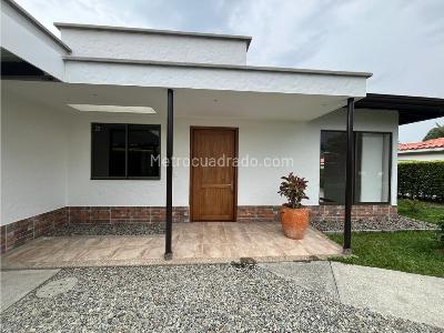 Casa de 3 alcobas en venta en Via Armenia Tebaida, Armenia, 645 m² · foto 3 de 20