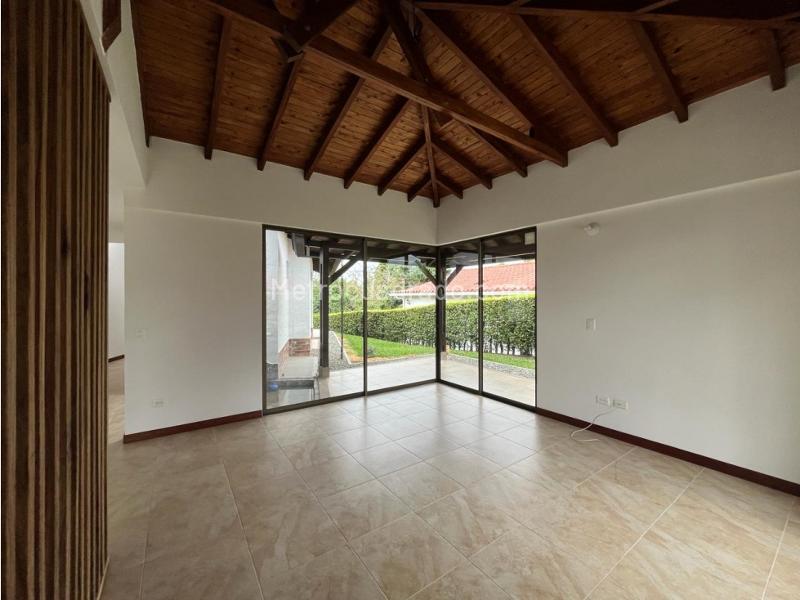 Casa – Armenia, Santa Helena - Más
