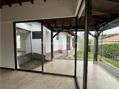 Casa de 3 alcobas en venta en Via Armenia Tebaida, Armenia, 645 m² · foto 6 de 20