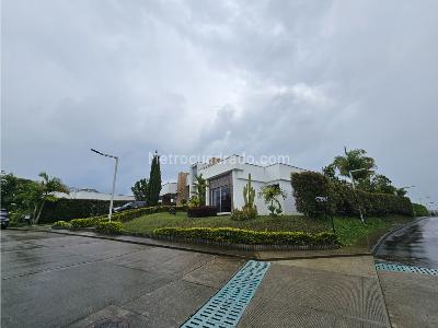 Casa de 5 alcobas en venta en Zona Campestre El Caimo/El Campestre, Armenia, 950 m² · foto 2 de 20