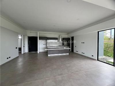 Casa de 4 alcobas en venta en Via Circasia Sector Entremaderos, Armenia, 180 m² · foto 4 de 8