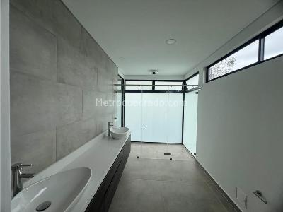 Casa de 4 alcobas en venta en Via Circasia Sector Entremaderos, Armenia, 180 m² · foto 6 de 8