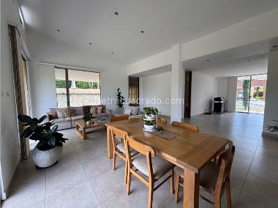 Casa de 3 alcobas en venta en El Caimo, Armenia, 275 m² · foto 12 de 20