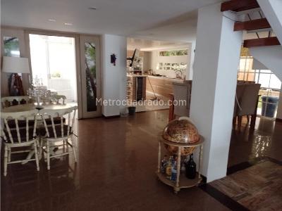 Casa de 4 alcobas en venta en Los Profesionales, Armenia, 350 m² · foto 9 de 20