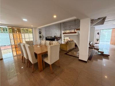 Casa de 4 alcobas en venta en Los Profesionales, Armenia, 350 m² · foto 15 de 20