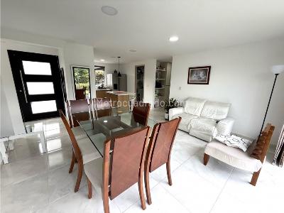 Casa de 4 alcobas en venta en Circasia Armenia, Armenia, 125 m² · foto 2 de 19